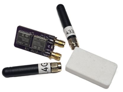 Picture of High Performance Ultra-Compact NRF24 + CC1101 Wireless Module Compatible For Flipper Zero, 2.4GHz & 433MHz